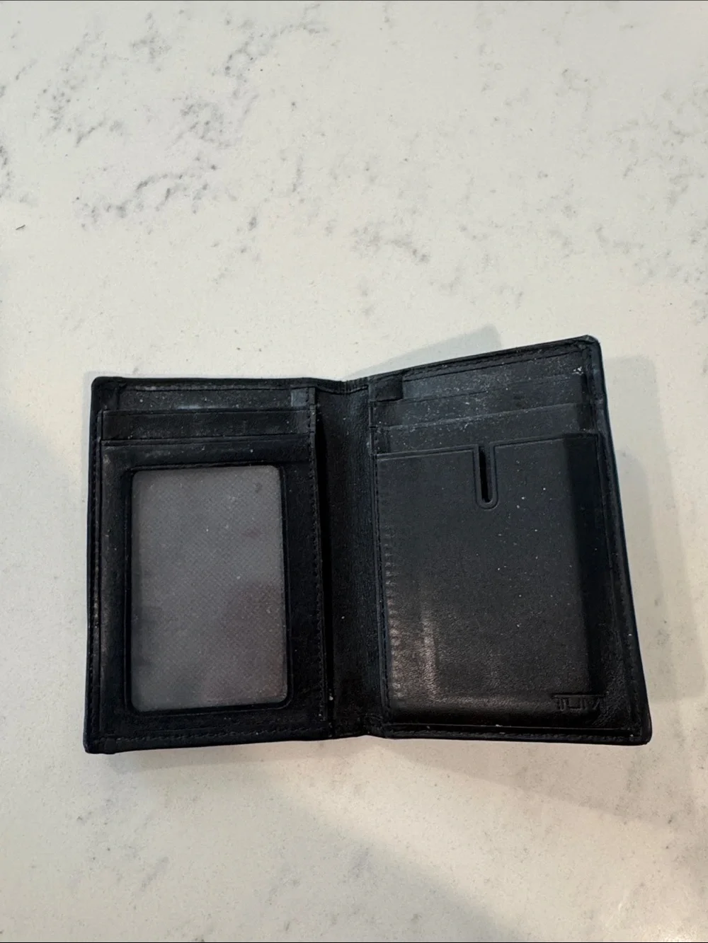 Tumi Men’s Bifold Wallet